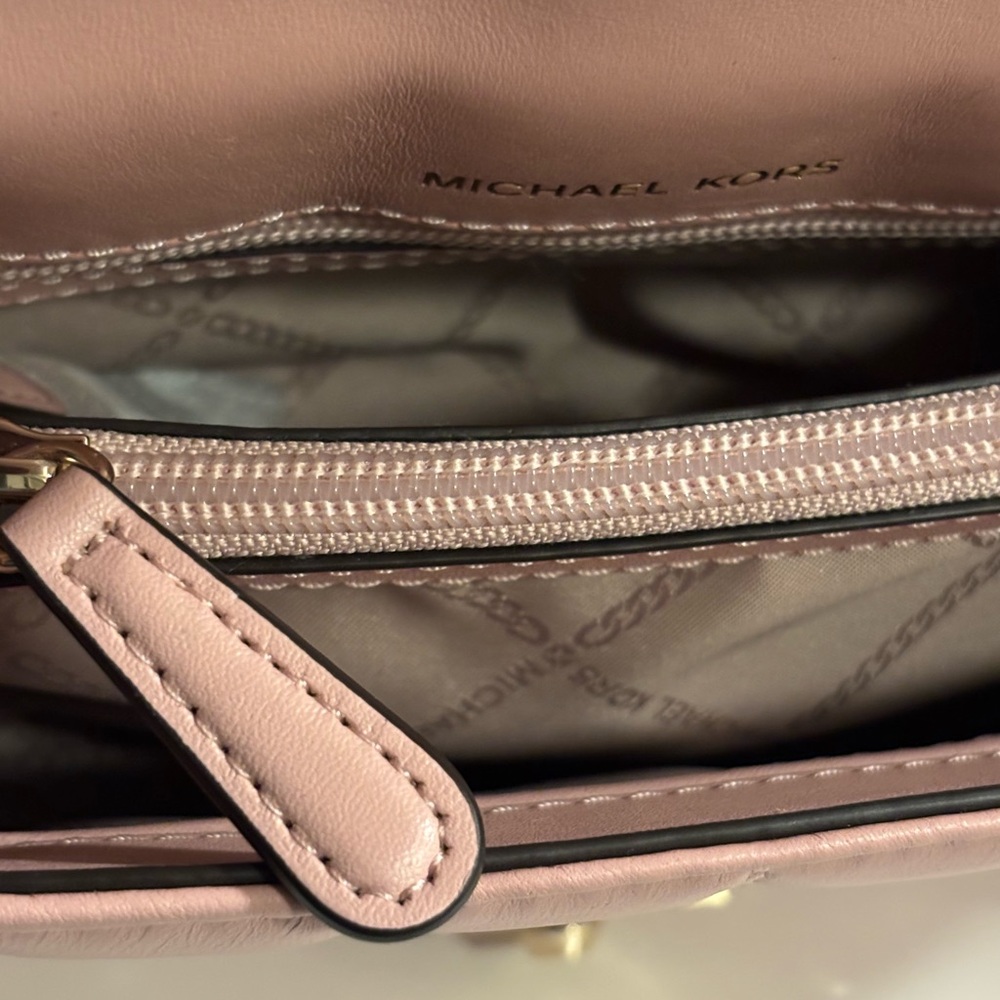 Michael Kors Pink and Gold Quilted Shoulder Bag - Picture 5 of 9